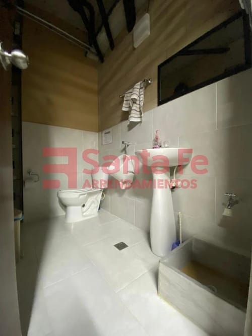 Bodega en venta en Cristo Rey, Medellín, 341 m² · foto 9 de 10