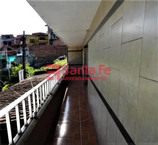 Casa de 3 alcobas en venta en Suarez, Bello, 99 m² · foto 2 de 10