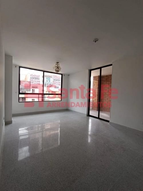 Apartamento en venta en La Floresta, Medellín · foto 2 de 10