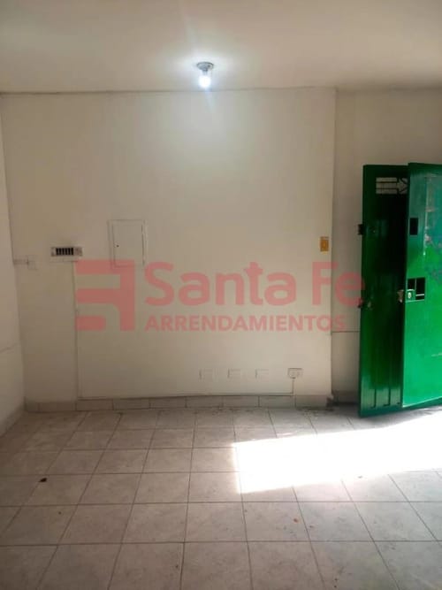 Local en venta en La Candelaria, Medellín, 50 m² · foto 2 de 10