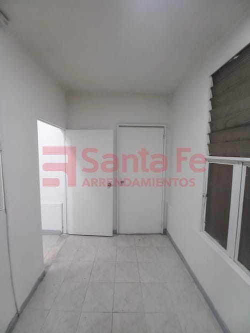Local en venta en La Candelaria, Medellín, 50 m² · foto 6 de 10