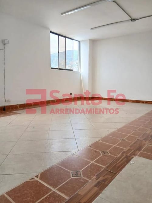 Local en venta en La Candelaria, Medellín, 173 m² · foto 3 de 10
