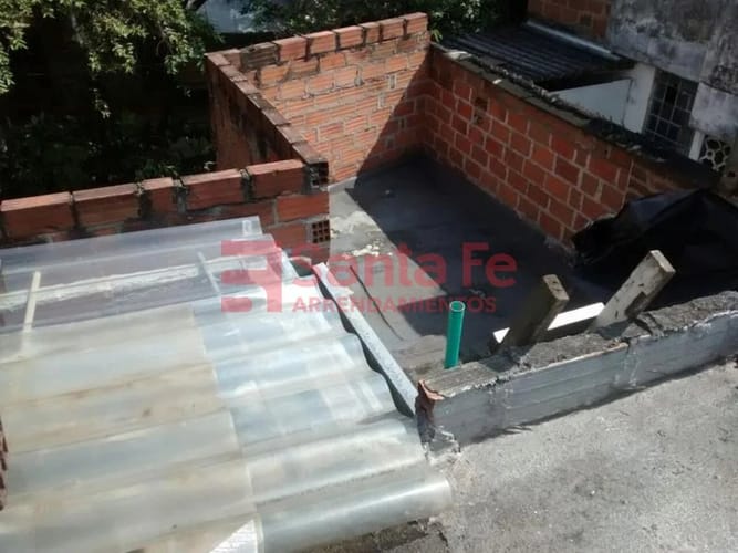 Casa de 6 alcobas en venta en La Floresta, Medellín, 147 m² · foto 5 de 9