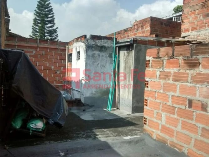 Casa de 6 alcobas en venta en La Floresta, Medellín, 147 m² · foto 9 de 9