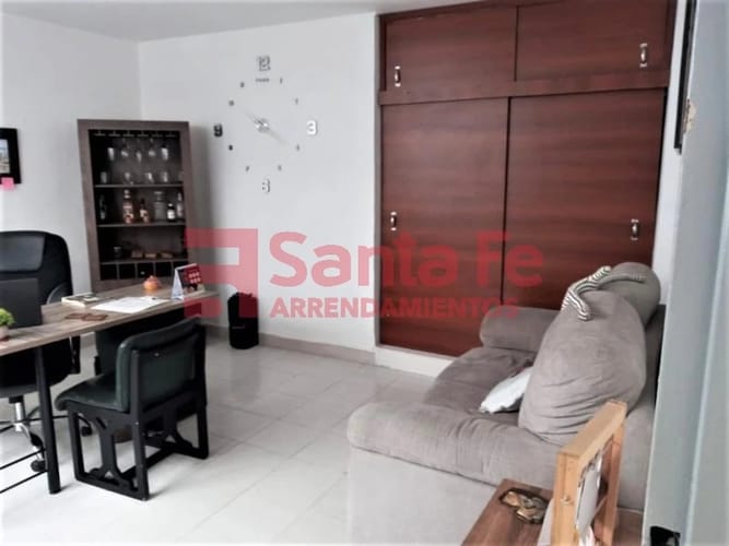 Casa de 4 alcobas en venta en La Floresta, Medellín, 189 m² · foto 7 de 10
