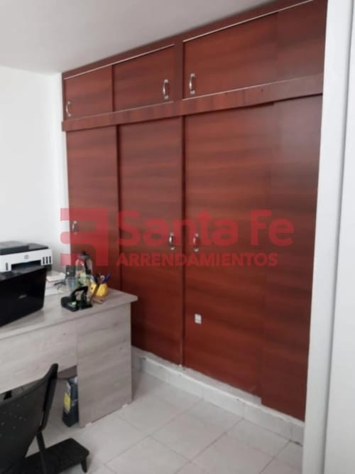 Casa de 4 alcobas en venta en La Floresta, Medellín, 189 m² · foto 9 de 10