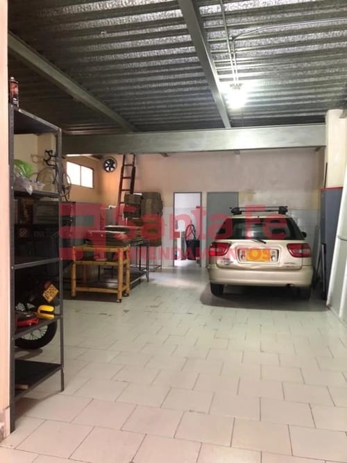 Local en venta en La Floresta, Medellín, 400 m² · foto 4 de 10