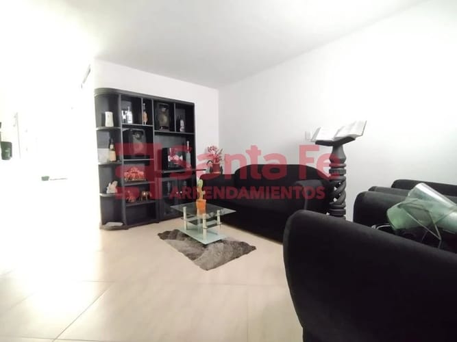 Casa de 4 alcobas en venta en Campo Valdes No.1, Medellín, 112 m² · foto 3 de 10