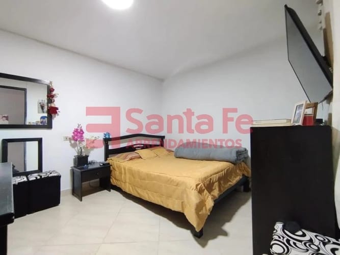 Casa de 4 alcobas en venta en Campo Valdes No.1, Medellín, 112 m² · foto 9 de 10