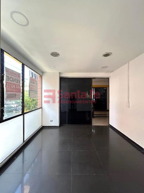 Local en venta en La Candelaria, Medellín, 13 m² · foto 6 de 10