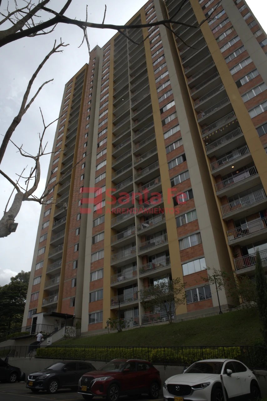 Apartamento en venta en Los Naranjos, Itagüí · foto 2 de 10