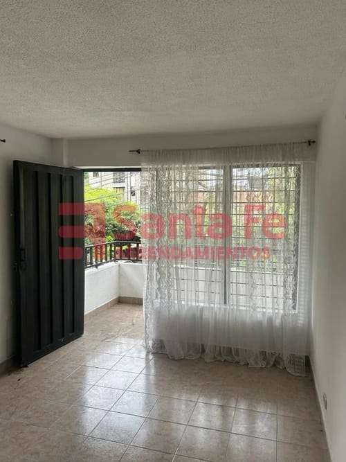 Casa de 4 alcobas en venta en Centro, Bello, 139 m² · foto 8 de 10