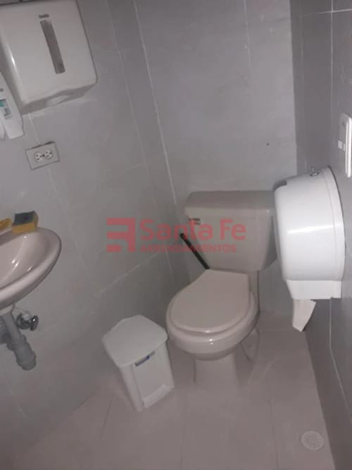 Local en venta en La Candelaria, Medellín, 185 m² · foto 4 de 8