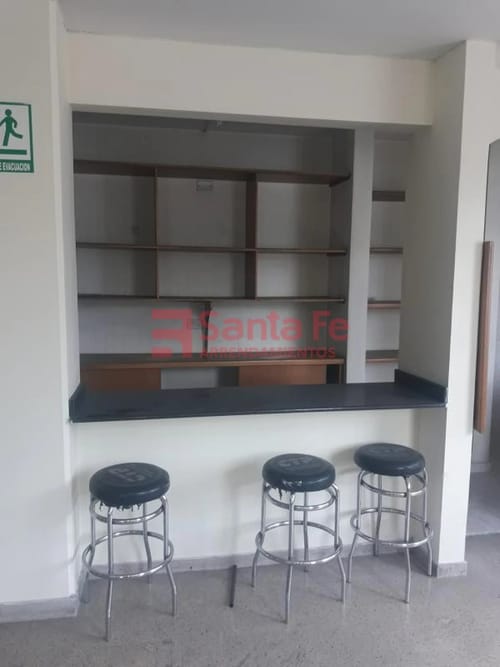 Local en venta en La Candelaria, Medellín, 185 m² · foto 5 de 8