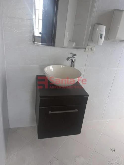 Local en venta en La Candelaria, Medellín, 185 m² · foto 7 de 8