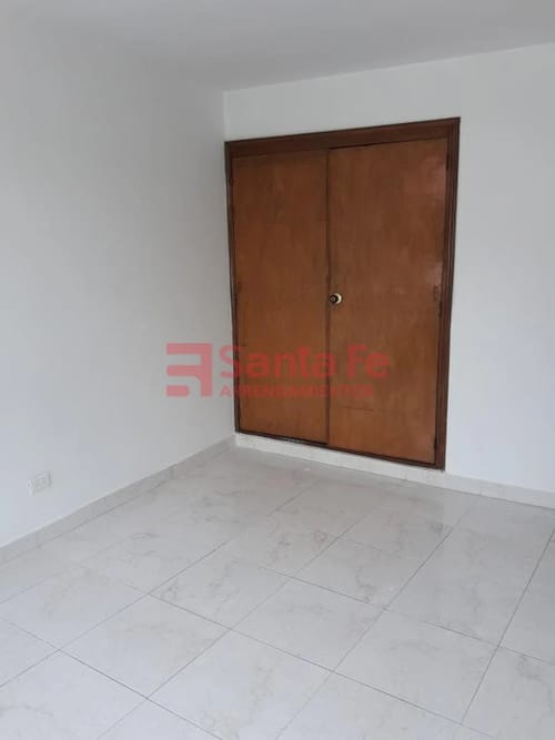 Casa de 5 alcobas en venta en Florida Nueva, Medellín, 178 m² · foto 6 de 10