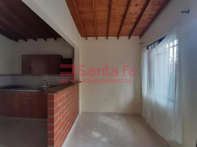 Casa de 7 alcobas en venta en Suarez, Bello, 140 m² · foto 4 de 10