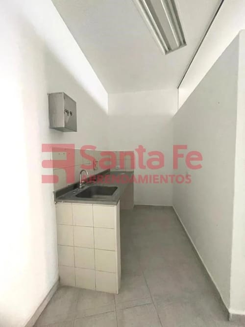 Local en venta en Conquistadores, Medellín, 60 m² · foto 7 de 10