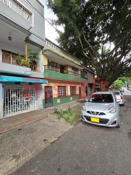 Casa de 4 alcobas en venta en Florida Nueva, Medellín, 253 m² · foto 3 de 10