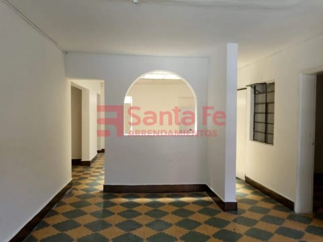 Casa de 5 alcobas en venta en Campo Valdes No.1, Medellín, 130 m² · foto 5 de 10