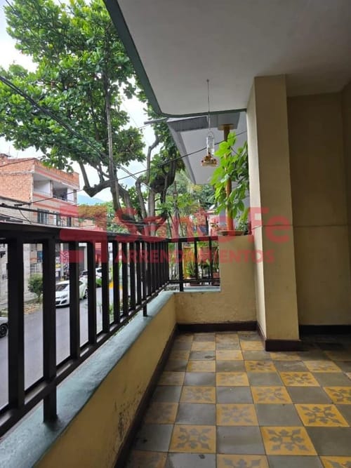 Casa de 4 alcobas en venta en Florida Nueva, Medellín, 253 m² · foto 5 de 10