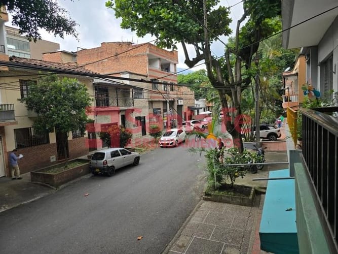 Casa de 4 alcobas en venta en Florida Nueva, Medellín, 253 m² · foto 7 de 10