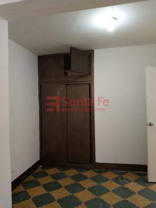 Casa de 5 alcobas en venta en Campo Valdes No.1, Medellín, 130 m² · foto 9 de 10