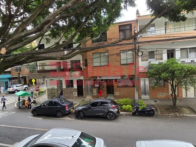 Casa de 4 alcobas en venta en Florida Nueva, Medellín, 253 m² · foto 8 de 10