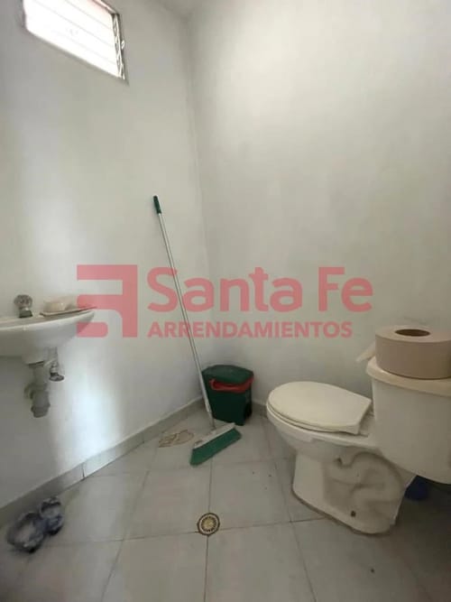 Local en venta en Conquistadores, Medellín, 44 m² · foto 8 de 10