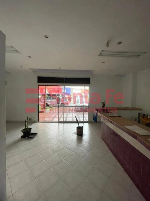 Local en venta en Conquistadores, Medellín, 44 m² · foto 9 de 10