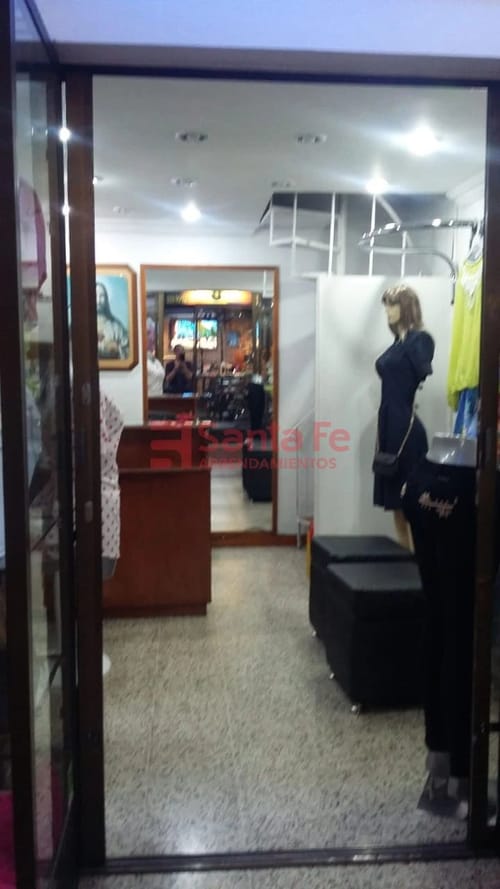 Local en venta en La Candelaria, Medellín, 33 m² · foto 3 de 5
