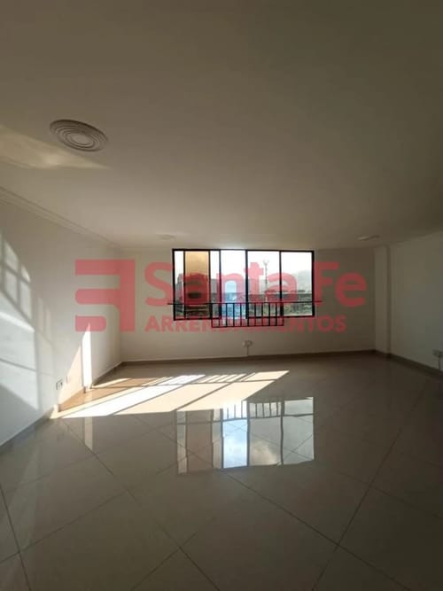 Apartamento de 3 alcobas en venta en Conquistadores, Medellín, 95 m² · foto 5 de 10