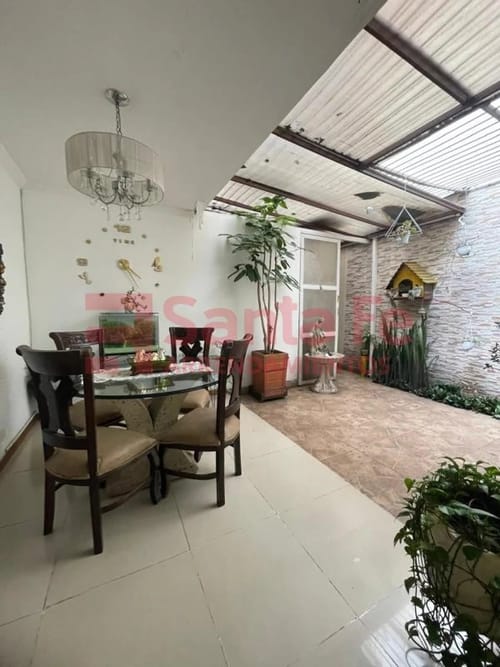 Casa de 6 alcobas en venta en Florida Nueva, Medellín, 279 m² · foto 9 de 10