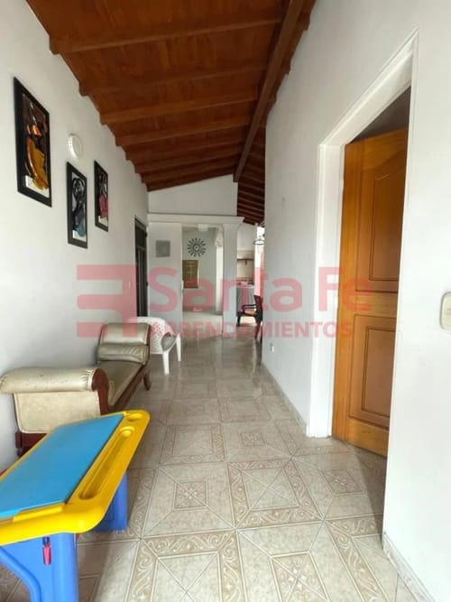 Apartamento de 4 alcobas en venta en Cristo Rey, Medellín, 105 m² · foto 3 de 10