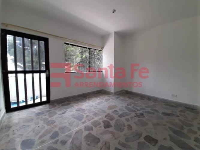 Casa de 4 alcobas en venta en Conquistadores, Medellín, 152 m² · foto 2 de 10