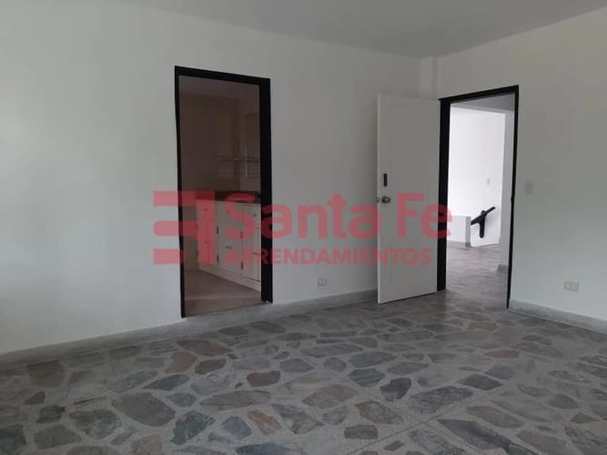 Casa de 4 alcobas en venta en Conquistadores, Medellín, 152 m² · foto 5 de 10