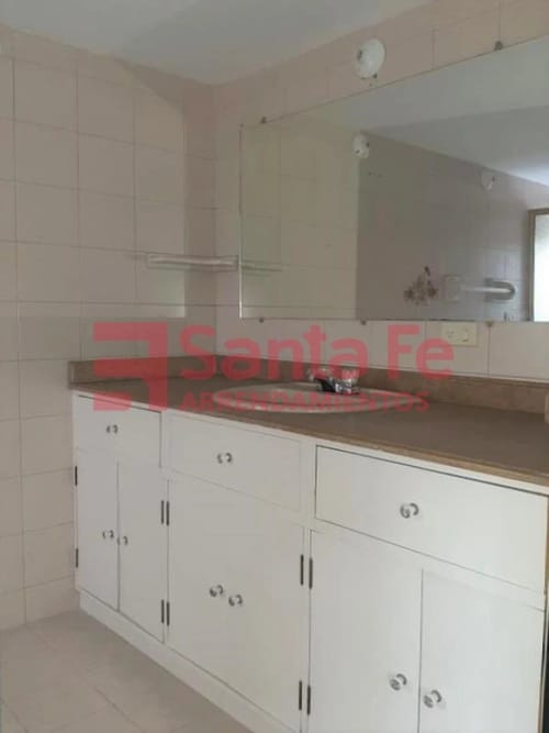 Casa de 4 alcobas en venta en Conquistadores, Medellín, 152 m² · foto 6 de 10
