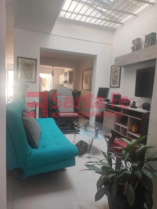 Casa de 4 alcobas en venta en Los Naranjos, Itagüí, 154 m² · foto 2 de 10