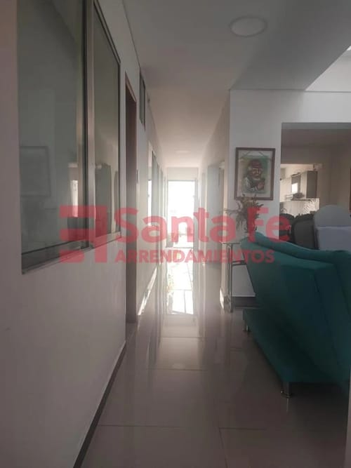 Casa de 4 alcobas en venta en Los Naranjos, Itagüí, 154 m² · foto 5 de 10