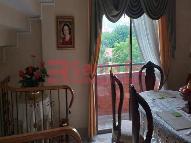 Apartamento de 5 alcobas en venta en Florida Nueva, Medellín, 223 m² · foto 2 de 10