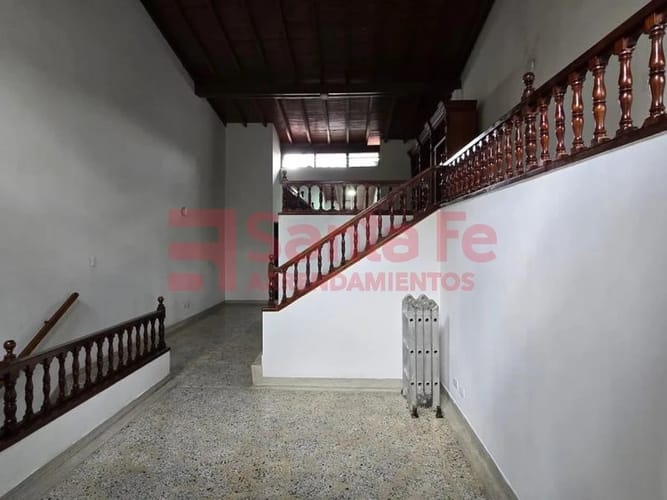 Casa de 3 alcobas en venta en Florida Nueva, Medellín, 214 m² · foto 8 de 10