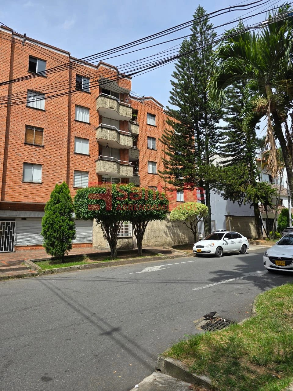 Apartamento en venta en La America, Medellín · foto 2 de 10
