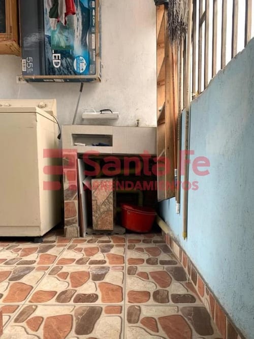 Casa de 5 alcobas en venta en Suarez, Bello, 52 m² · foto 9 de 10