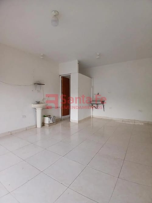Local en arriendo en Fuente Clara, Medellín, 20 m² · foto 2 de 5
