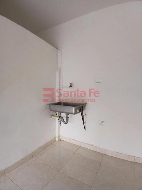 Local en arriendo en Fuente Clara, Medellín, 20 m² · foto 4 de 5