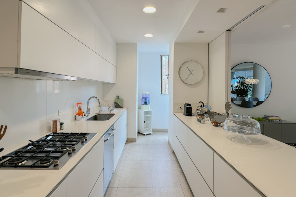 Apartamento en venta en Los Rosales, Bogotá · foto 6 de 21