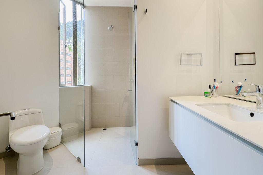 Apartamento en venta en Los Rosales, Bogotá · foto 15 de 21