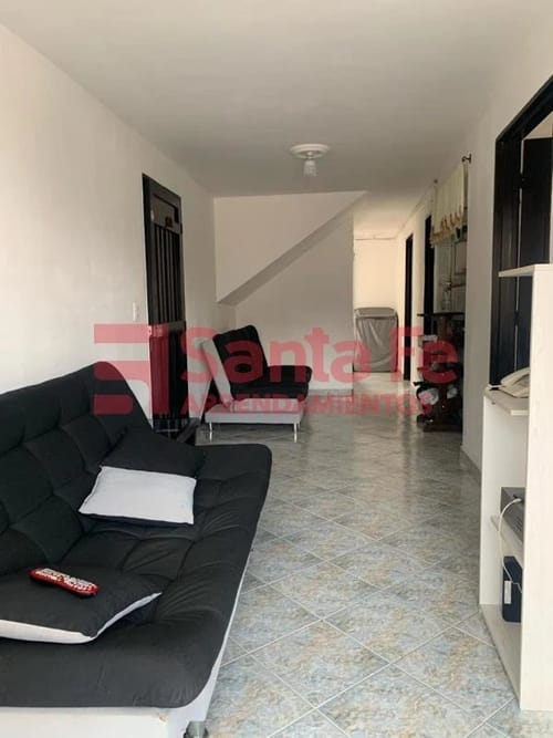 Casa de 2 alcobas en venta en Belén, Medellín, 96 m² · foto 3 de 10