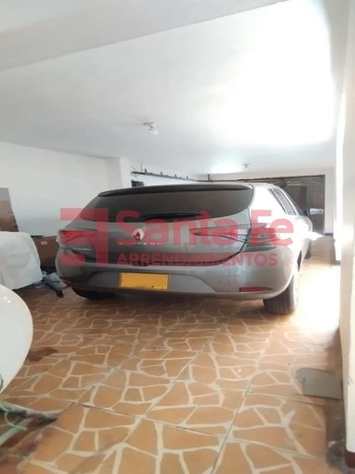 Casa de 5 alcobas en venta en Miranda, Medellín, 311 m² · foto 4 de 10