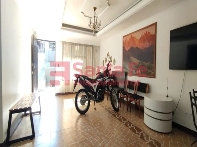 Casa de 5 alcobas en venta en Miranda, Medellín, 311 m² · foto 5 de 10